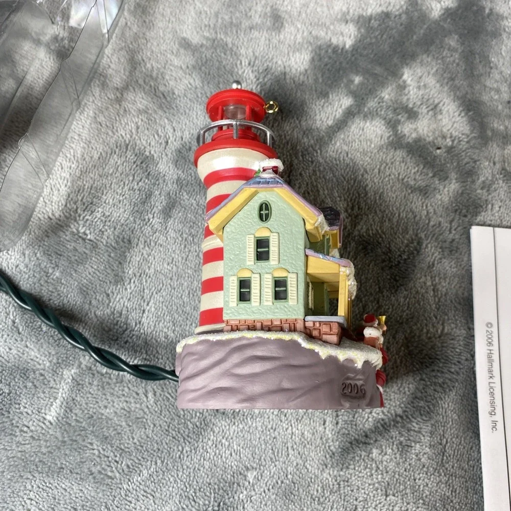 Hallmark Keepsake Lighthouse Greetings 2006 #10 Magic Light Ornament Christmas